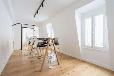 Bureau 250 m² – Paris (75010)