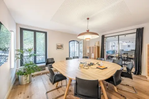 Bureau 250 m² – Paris (75010)